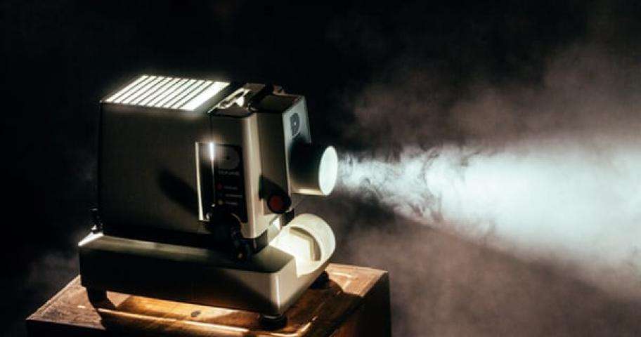 Une toile au Cinéma Le Louxor